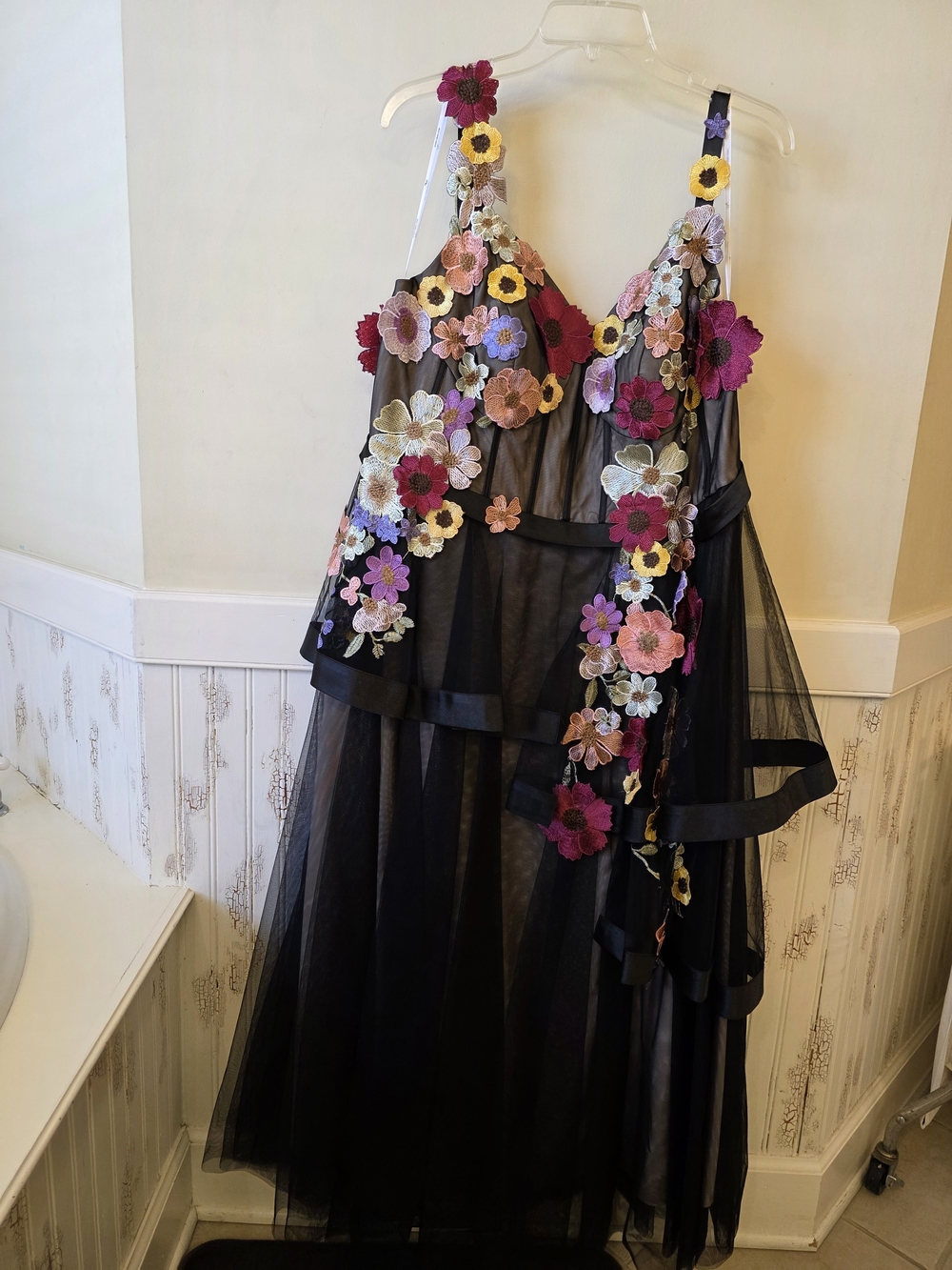 Floral Appliqué Black Tulle Evening Dress - Picture 2 of 3